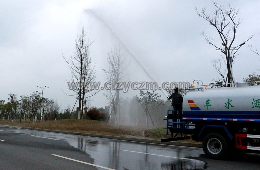 東風153 12噸灑水車綠化高炮實拍圖片.jpg