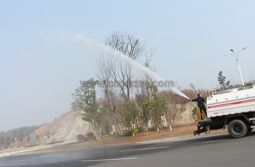 東風(fēng)天錦12噸灑水車綠化高炮圖片.jpg